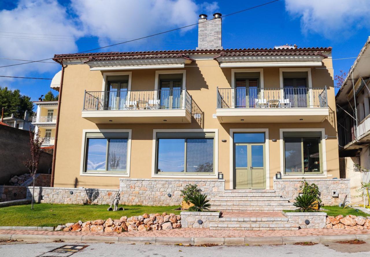 East & West Seaside Apartments Gialtra Dış mekan fotoğraf